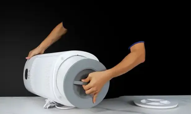 Replacing the filter cartridge in an RKIN air purifier